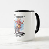 甘おもしろいいオールドレディーウォリアーの女王 マグカップ (正面右)