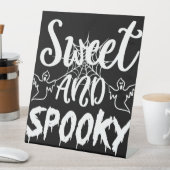 甘くて不気味な 台座サイン (インサイチュ)