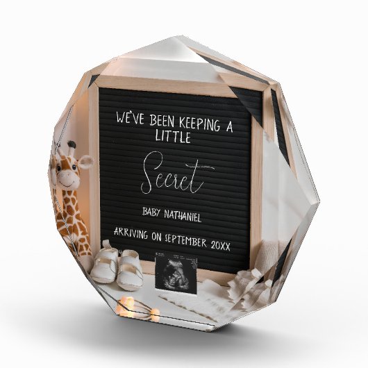 甘く座っているキリン妊娠の発表 フォトブロック (右)