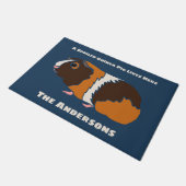 甘やかされたギニアパーソナライズされた豚 ドアマット (アングル)