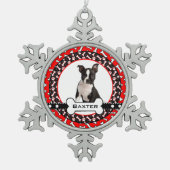 甘やかされた犬犬の写真の骨および足のプリント スノーフレークピューターオーナメント (正面)