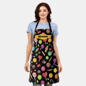甘カラフル菓子の詰め合わせ模様 エプロン (着用した状態)