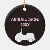 甘パーソナライズされたい16女の子と車、ピンクのクリスマス セラミックオーナメント (裏面)