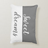 甘美な夢の、灰色及び白いアクセント アクセントクッション (裏面(縦))