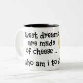 甘美な夢はチーズから成っています ツートーンマグカップ (正面左)