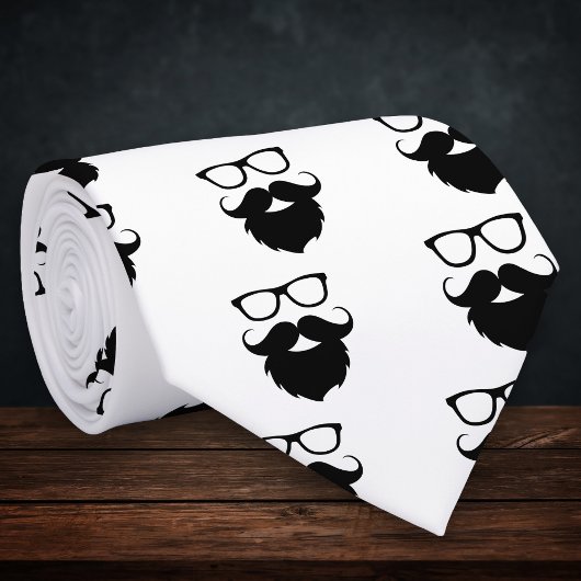 生おもしろい髭の男 ネクタイ