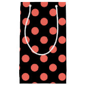 生きたサンゴ水玉模様オンブラック スモールペーパーバッグ (正面)