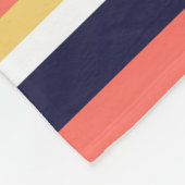 生きたサンゴ、青と黄色のストライプ フリースブランケット (角)