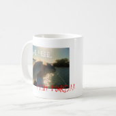 "生きている自由の魚の懸命!!" カスタマイズコーヒー・マグ- コーヒーマグカップ (正面左)