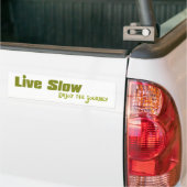 生きている遅いバンパーステッカー バンパーステッカー (トラック上)