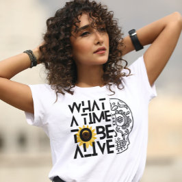 生きてる時間ボーンとボタニヤの野花 Tシャツ