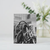 生き物ロボットの不吉な機械の白黒 ポストカード (スタンド正面)