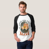 生き生きと感じるハイキングの冒険ギフト Tシャツ (正面フル)
