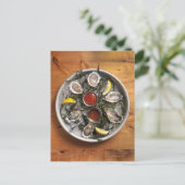 生のカキを並べた ポストカード (スタンド正面)