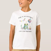 生まれす違うる |うるう年の誕生日カエル Tシャツ (正面)
