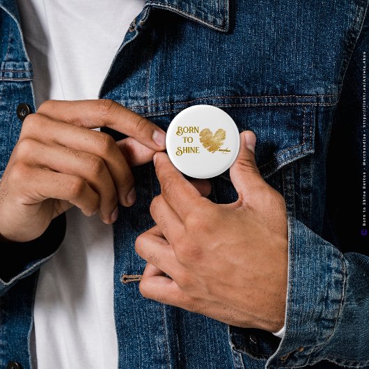 生まれつき輝くボタン　詩人アドエラ・アコー著 缶バッジ