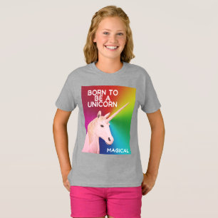 生まれ一角像の魔法の虹の少女になる Tシャツ