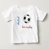 生まれ遊サッカーのパーソナライズ名かわいい ベビーTシャツ (正面)