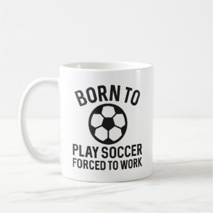 生まれ遊サッカーを強制する コーヒーマグカップ