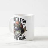 「生まれ釣り、強制労働 – ユーモアのある魚釣り コーヒーマグカップ (正面左)
