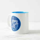 生まれ魚を釣る ツートーンマグカップ (正面左)