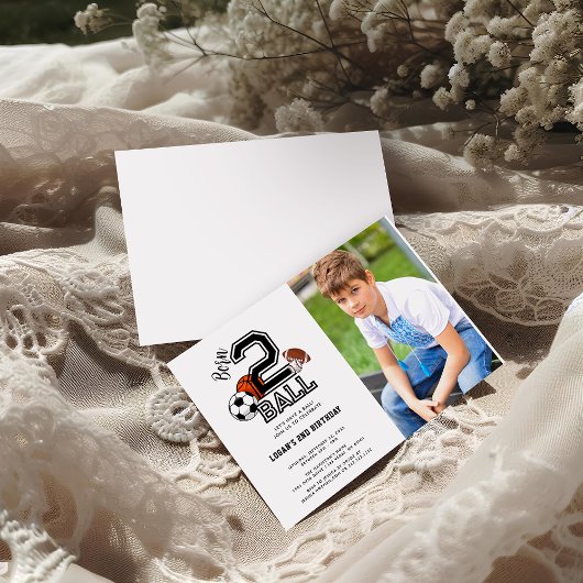 生まれ2ボール | スポーツをテーマにした少年の2回目の誕生日 招待状