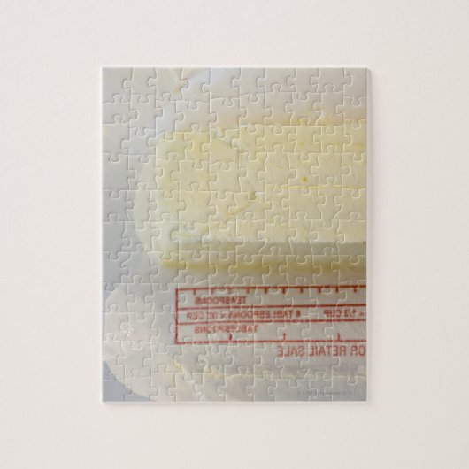 生バターのクローズアップ ジグソーパズル (縦)