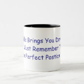 生命があなたの膝に低下させる時、ちょうどR… ツートーンマグカップ (中央)