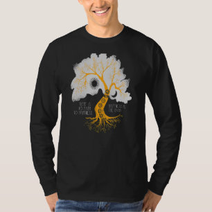 生命の木のチャクラシンボル幸せ Tシャツ