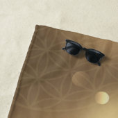 生命の花金ゴールド輝く ビーチタオル (インサイチュ)