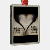 生命はあなた自身を見つけることについてハートのトルネードありません メタルオーナメント (右)