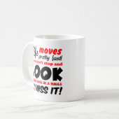 生命はかわいらしく速い引用文のマグを動かします コーヒーマグカップ (正面左)