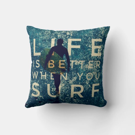 生命はサーフするときよりよい-海の緑です クッション (裏面)