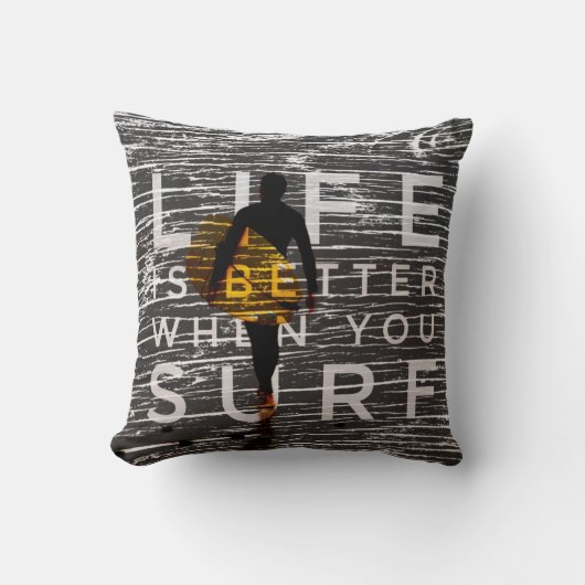 生命はサーフするときよりよい-鋼鉄灰色です クッション (正面)