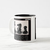 生命はチェスのマッチのようです ツートーンマグカップ (正面左)