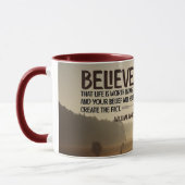 生命は住んでいる価値があります マグカップ (左)