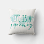 生命は旅行、ティール（緑がかった色）の世界地図です クッション (裏面)