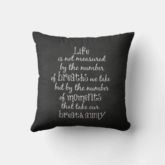 生命は私達が取る呼吸によって測定されていない引用文 クッション (裏面)