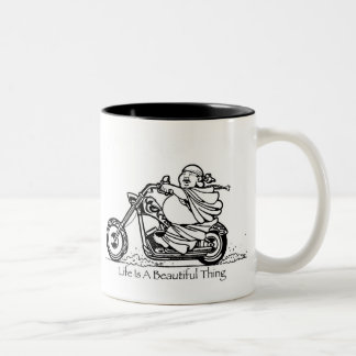 生命は美しい事の仏のコーヒー・マグです ツートーンマグカップ