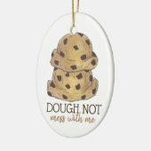 生地(Do)私と混乱しないクッキー生地ベーキング セラミックオーナメント (左)