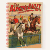 生垣を飛び越える馬のジョッキーのサーカスのポスター ノートブック (正面)