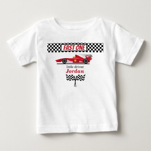 生後1年の赤いレーシングカー 速いやつ ベビーTシャツ (正面)