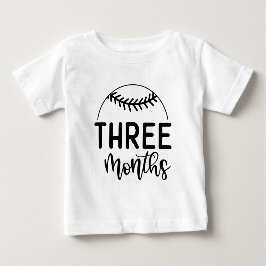 生後3ヶ月 野球好きな赤ちゃんの成長記録 ベビーTシャツ (正面)