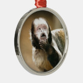 生意気で生意気なベビーカプチンモンキー メタルオーナメント (右)