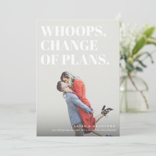 生意気なはっきりしたタイポグラフィの結婚延期 セーブザデート (スタンド正面)