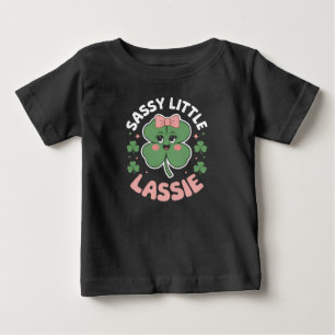 生意気な小さな娘 セントパトリックのおもしろデー ベビーTシャツ