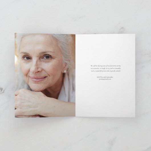 生活のお祝い緑のフローラ葬式を折り畳んだ 招待状 (内部)