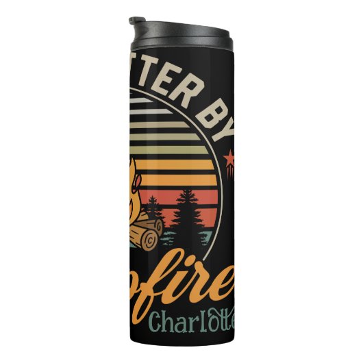 生活の向上：キャンプファイアグロー、屋外の平和 タンブラー (回転右)