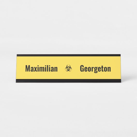 生物学的災害［有害物質］記号 – 黄色い背景の黒 デスクネームプレート (正面)