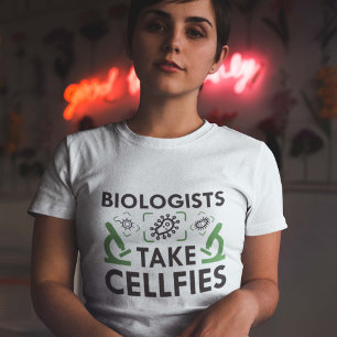 生物学者が地下室に入る Tシャツ